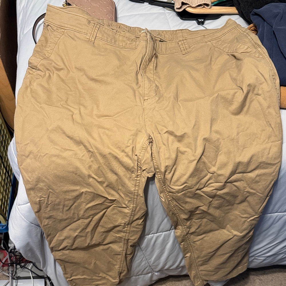 Old Navy women’s Khaki Chinos